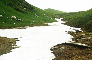 Dayara Bugyal Trek